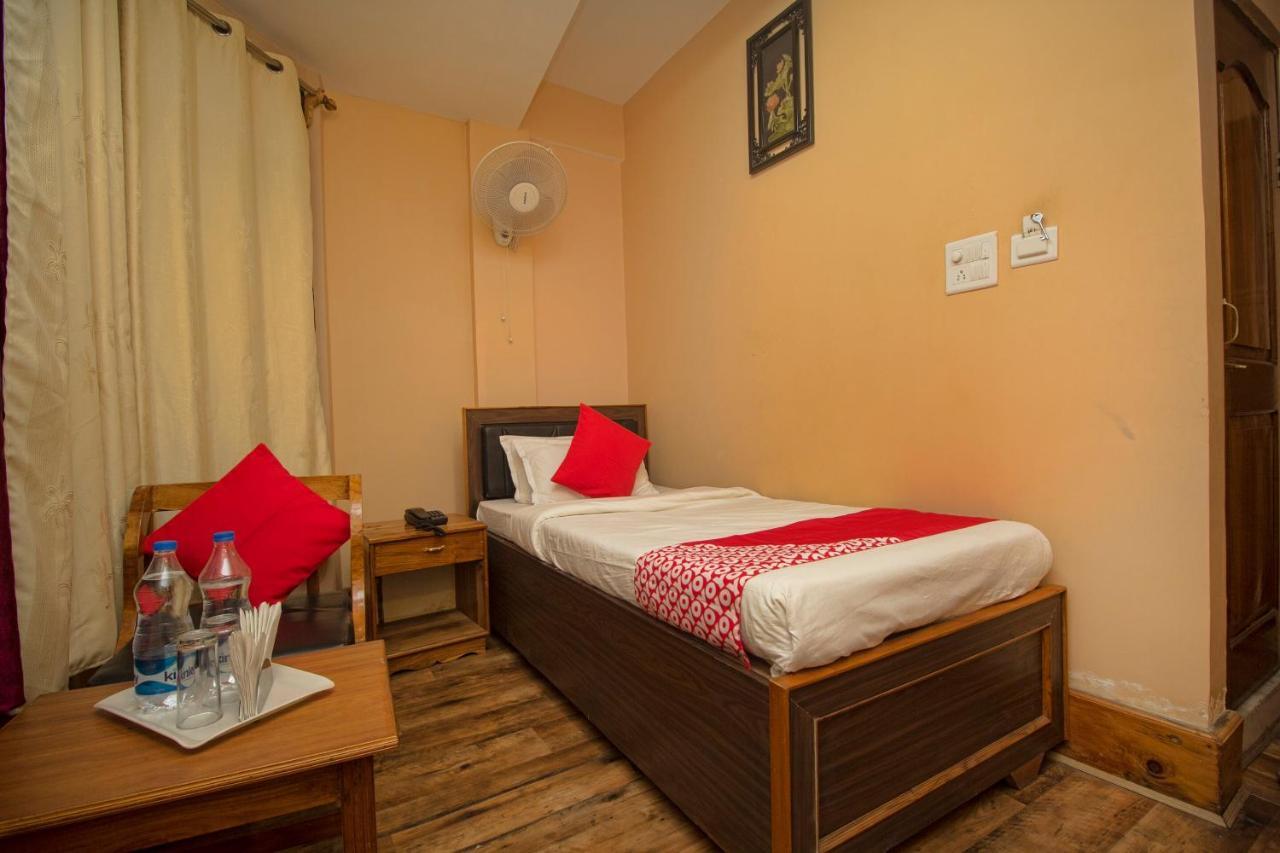 Oyo 23409 Lama Dhim Hotel Kalimpong Habitación foto